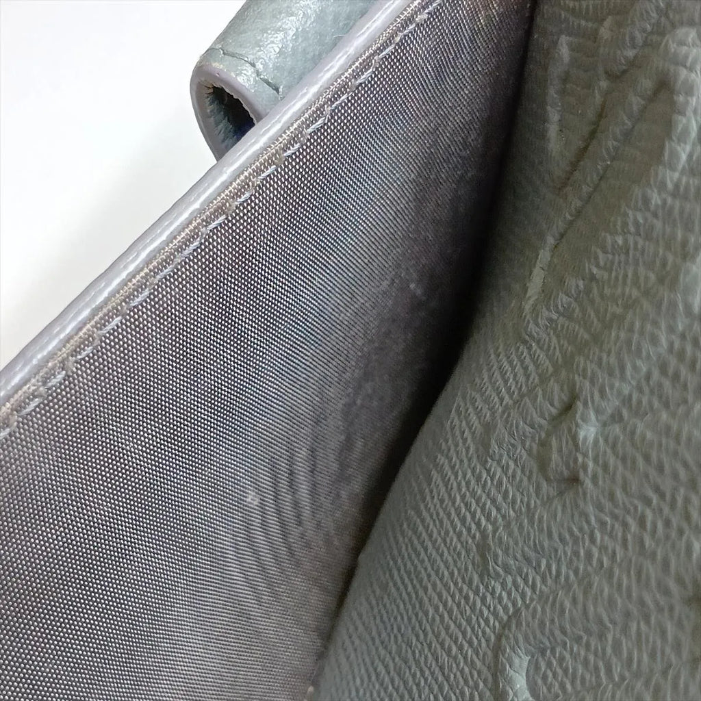 30 Montaigne Pouch, Grained Calfskin