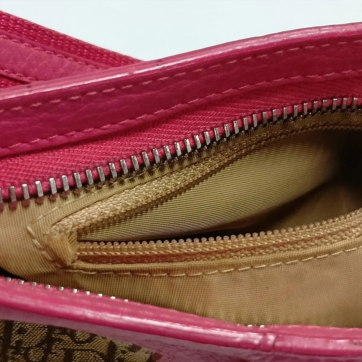 Shoulder Pochette, Trotter Canvas