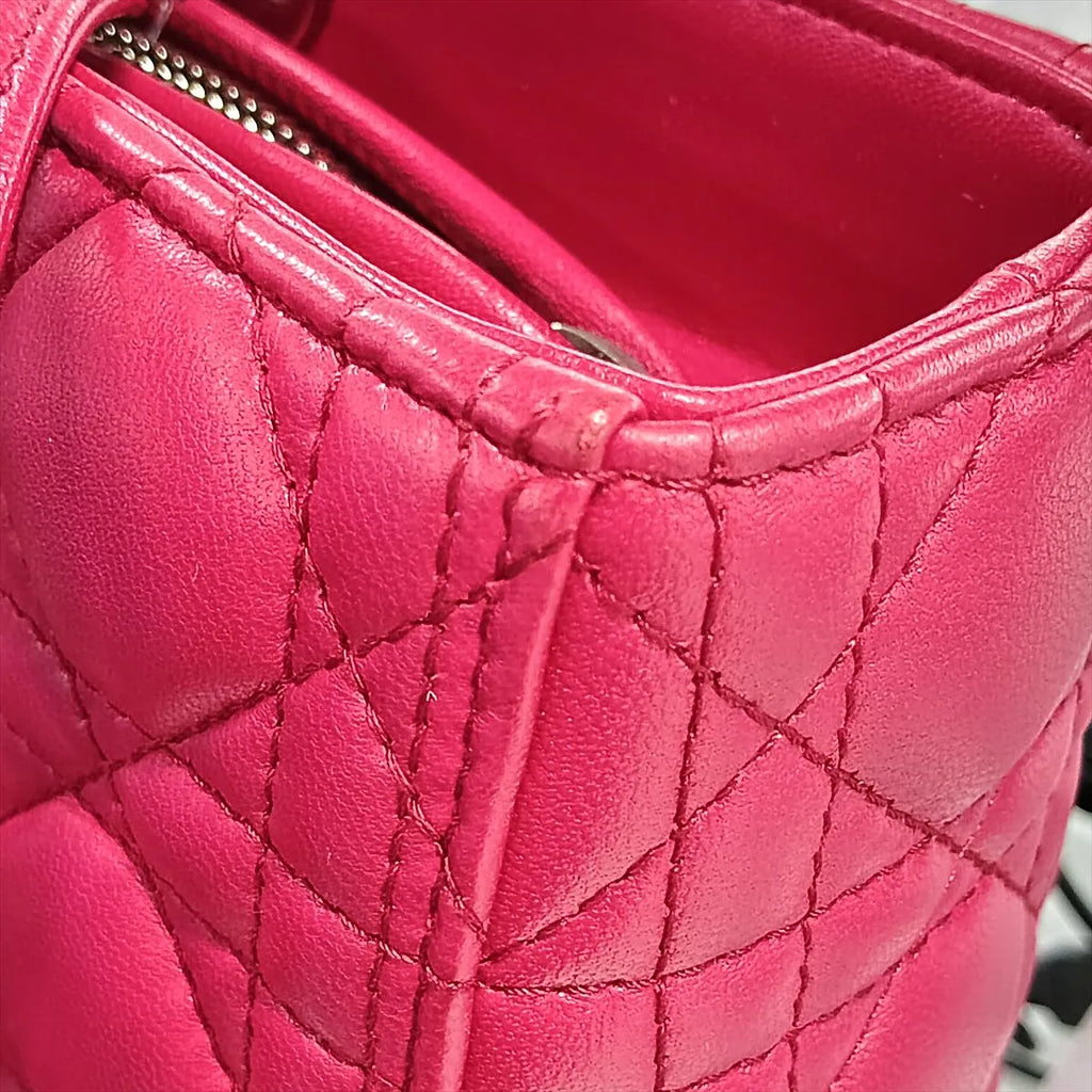 Lady Dior Large, Fuchsia Lambskin